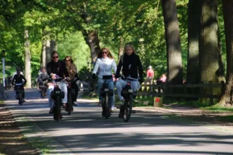 Leuk groepsuitje: Solex rijden op locatie