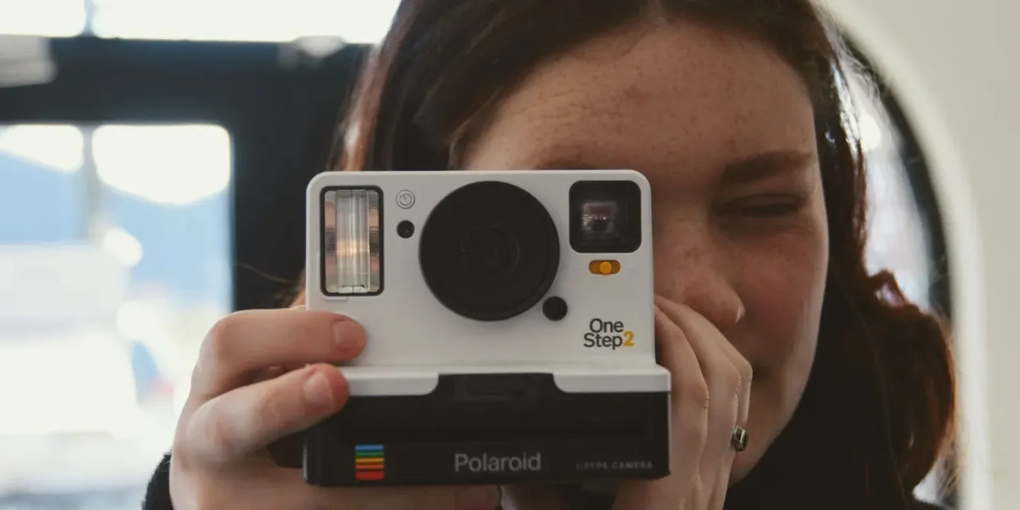 Polaroid Photo Game