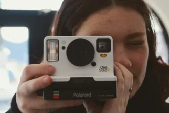 Polaroid Photo Game